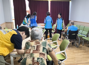 수해 현장 달려간 의사들…산청군 이재민 대상 의료지원