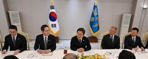 李대통령, 사법족쇄 벗어난 이재용 회장 회동…美투자·일자리까지 '원팀'강조