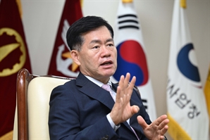 "AI·로봇 기술 융합…K방산은 미래 전략산업"