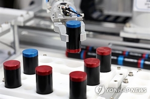이차전지株, 드디어 빛 보나…외인들 이달 저가 매수 '줍줍'
