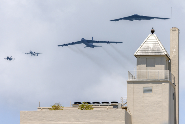 왼쪽부터 미군의 F-15, A-10, B-52, B-2 전투기. EPA연합뉴스