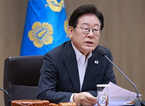 사상 첫 국무회의 생중계…李 대통령 “국민에 여과 없이 공개하라”