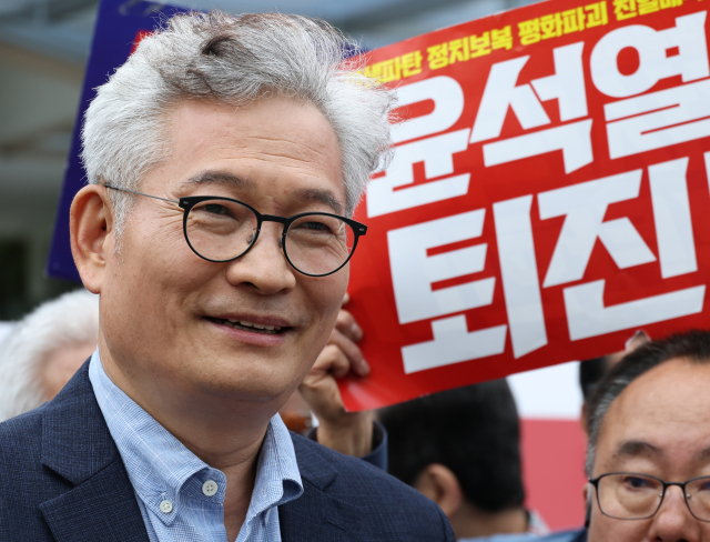 법원의 보석 허가로 서울구치소에서 석방된 송영길 소나무당 대표. 연합뉴스
