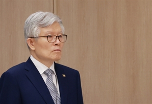 '막말' 논란 인사처장 "일부 거친 표현… 재차 송구"