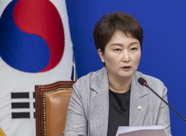 이언주 더불어민주당 최고위원이 23일 국회에서 열린 최고위원회의에서 발언하고 있다. 연합뉴스