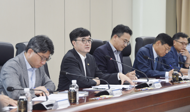 임기근 기획재정부 2차관이 회의를 주재하고 있다. 연합뉴스