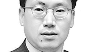 [목요일 아침에] 진짜와 가짜 사이