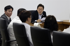 [단독]李 대통령 ‘주야 2교대’ 질타에…고용부 채용사이트까지 개편했다