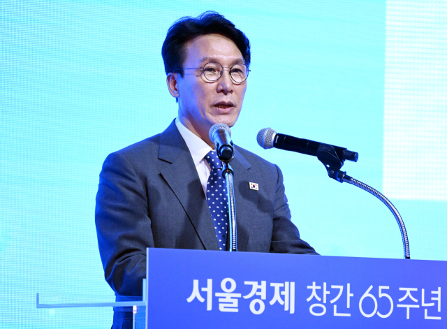 김민석 총리 "선진국 안착 갈림길…민주주의 통해 회복"
