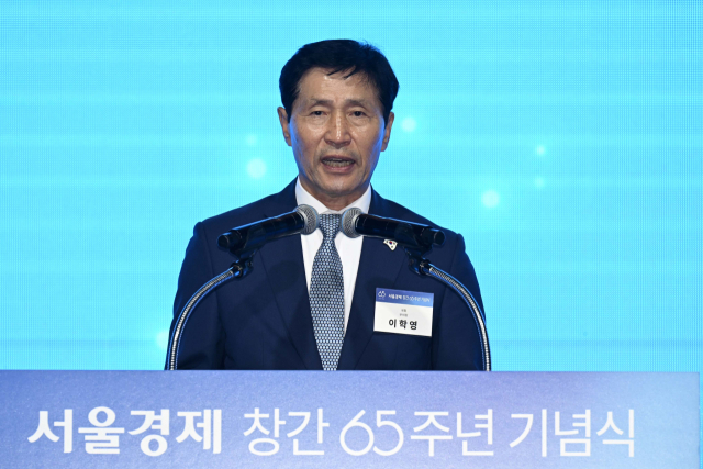 이학영 "깊이있는 분석과 정보…경제 정확하게 꿰뚫어"