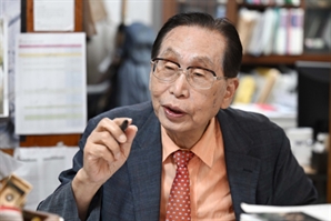"바다·육지 넘나든 신석기인 삶…반구천 암각화는 국보중의 국보"