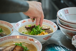 "도쿄·오사카 맛집 예약 쉬워지겠네"…네이버, 日 타베로그와 손잡았다