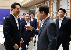李대통령 “지역 균형 발전, 배려 아닌 생존 전략”