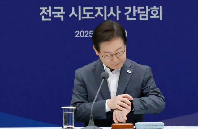 안갯속 한미정상회담 일정…李대통령 휴가 마치고 이달 중순 무게