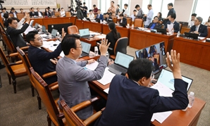 재계 반발에도…與 '노란봉투법·2차 상법' 법사위 통과