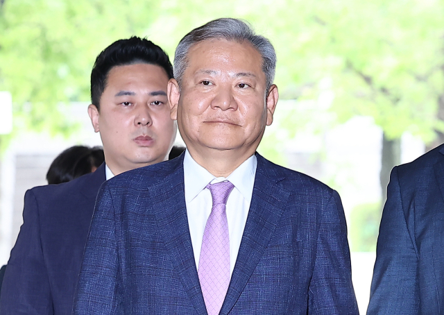이상민 전 행정안전부 장관이 구속 전 피의자 심문(영장 실질 심사)을 위해 7월 31일 서울 서초구 서울중앙지방법원으로 들어서고 있다. 연합뉴스