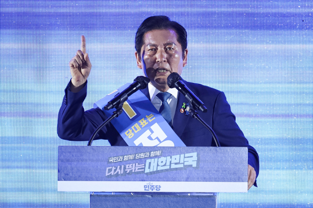 정청래 더불어민주당 대표 후보가 2일 경기 고양시 킨텍스에서 열린 제2차 임시전국당원대회에서 정견발표를 하고 있다. 고양=오승현 기자