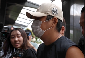 "가족 다 죽이고 방에서 자다가"…정신병 살인 검색한 30대 체포되자 '딴소리'