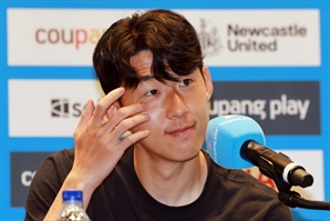 “손흥민 고마웠어요, 당신은 한국인의 기쁨이자 자부심”…런던 교민이 보낸 '감동 헌사' 보니