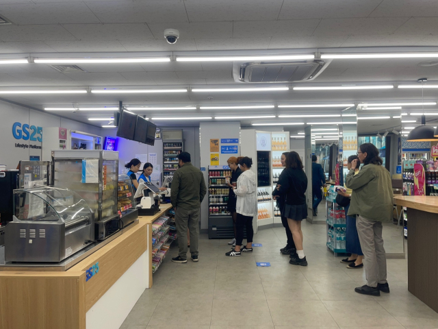 GS25 몽골 초이진점 내부 모습. 송이라 기자