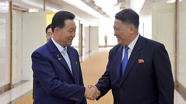 박인철 북한 최고인민회의 의장이 스위스 제네바에서 열린 제6차 세계국회의장회의에 참석해 러시아 등 4개국과 회담을 가졌다고 북한 조선중앙통신은 밝혔다. 조선중앙통신·연합뉴스