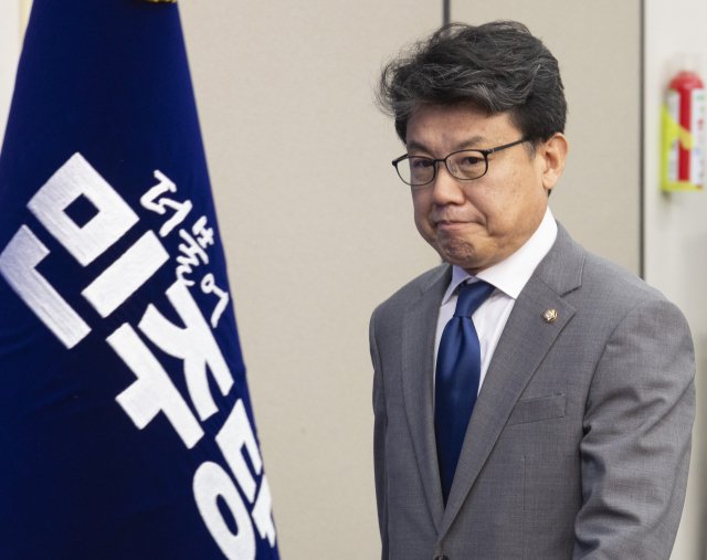 진성준 장남도 ‘국장’은 떠났다…‘미국 주식’ 비중 75%로 수익 [마켓시그널]