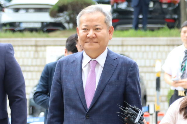 이상민 전 행정안전부 장관이 7월 31일 서울 서초구 서울중앙지방법원에서 열릴 구속 전 피의자 심문에 출석하고 있다. 뉴스1