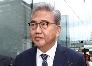‘尹 우크라 왜 갔나?’ 질문에 “다 말씀드렸다”…특검, 박진 前장관 7시간 조사