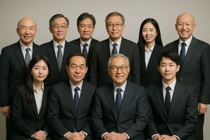 "어쩐지 회사는 50대 부장님 천국"…기업 '세대 역전' 현실화