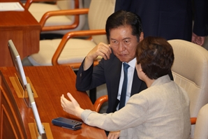 뿔난 개미 이어 해외 IB도 비판…5일만에 방향키 돌린 정청래號