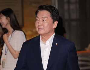 안철수 "정청래, 강선우 싸고돌면서 이춘석은 내팽개치나"