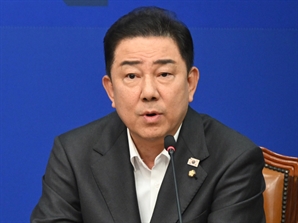 [속보] 김병기, 후임 법사위원장 추미애 내정