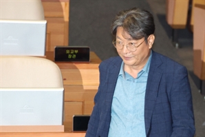 [속보] 민주당, '차명 주식거래 의혹' 이춘석 제명