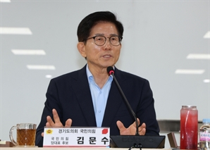 ‘강성 보수’ 결집 목적?…김문수, 전한길 주최 ‘유튜브 토론회’ 출연한다