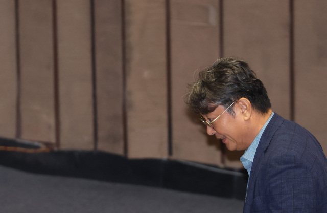 국정위, ‘차명 주식거래 의혹’ 이춘석 경제2분과장 해촉