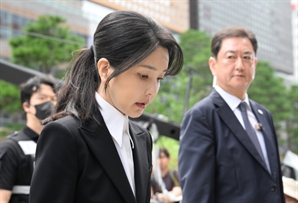 도이치·명태균·건진 등 연결고리 집중 추궁…김 여사 '혐의 전면 부인'