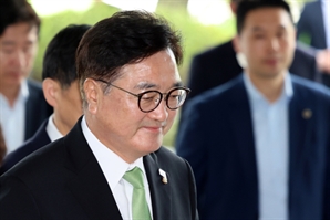 내란특검 출석한 우원식 의장…"진실 규명 협조, 당연한 책무"