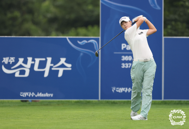 박성현이 7일 제주 서귀포에서 열린 KLPGA 투어 제주삼다수 마스터스 1라운드 11번 홀에서 티샷을 날리고 있다. 사진 제공=KLPGA
