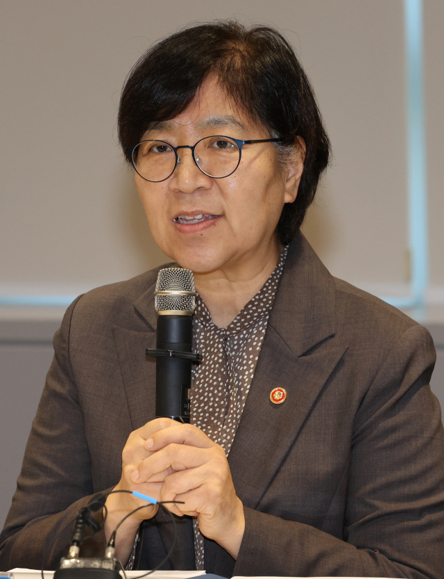 서울 강남구 삼성생명 일원역빌딩에서 열린 '환자·소비자단체 현장 간담회'에서 인사말을 하고 있다. 연합뉴스