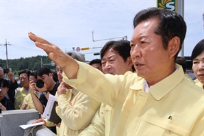 정청래 “국힘, 100번 해산감…권성동·추경호 강력 조치하라”
