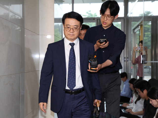 채상병 사망 당시 경북경찰청장이었던 최주원 경찰청 미래치안정책국장이 지난 달 16일 서울 서초구 순직해병특검 사무실에 피의자 신분으로 출석하고 있다. 연합뉴스