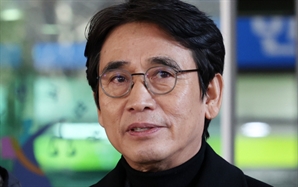유시민 "강선우 논란, 말도 안돼…보좌진 일 못해 잘렸는데 익명 숨어 갑질 주장"