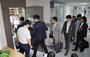 경찰, 이춘석 출국금지…'차명거래' 전방위 압색