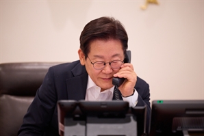 李대통령, 네덜란드 총리와 통화… "반도체 동맹, 내실 있는 협력 추진하자"