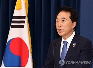 與, 조국 등 사면에 "검찰 독재 피해자 명예 되돌려"