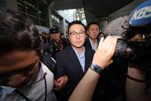'김건희 집사' 김예성도 공항서 체포…'집사 게이트' 수사 탄력