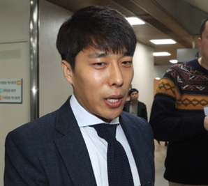 "김동성이 양육비 안 줘서 경제적으로 어려워"…폭로한 전처 검찰에 넘겨진 이유가