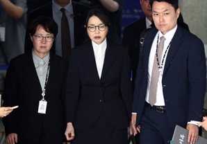 김건희, 남부구치소 첫 아침… 식빵·딸기잼·우유 ‘1733원 식단’