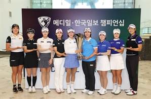 “우리가 우승 후보랍니다”[포토]
