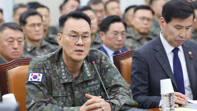 김명수 합참 의장이 지난 1월14일 국회에서 열린 ‘윤석열 정부의 비상계엄 선포를 통한 내란 혐의 진상규명 국정조사 특별위원회’에서 의원 질의에 답하고 있다. 연합뉴스